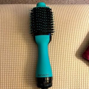 REVLON One-Step Volumizer Enhanced 1.0 Hair Dryer and Hot Air Brush